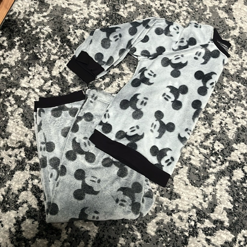 Disney Mickey Gray and Black Fleece Lounge Set-XL
